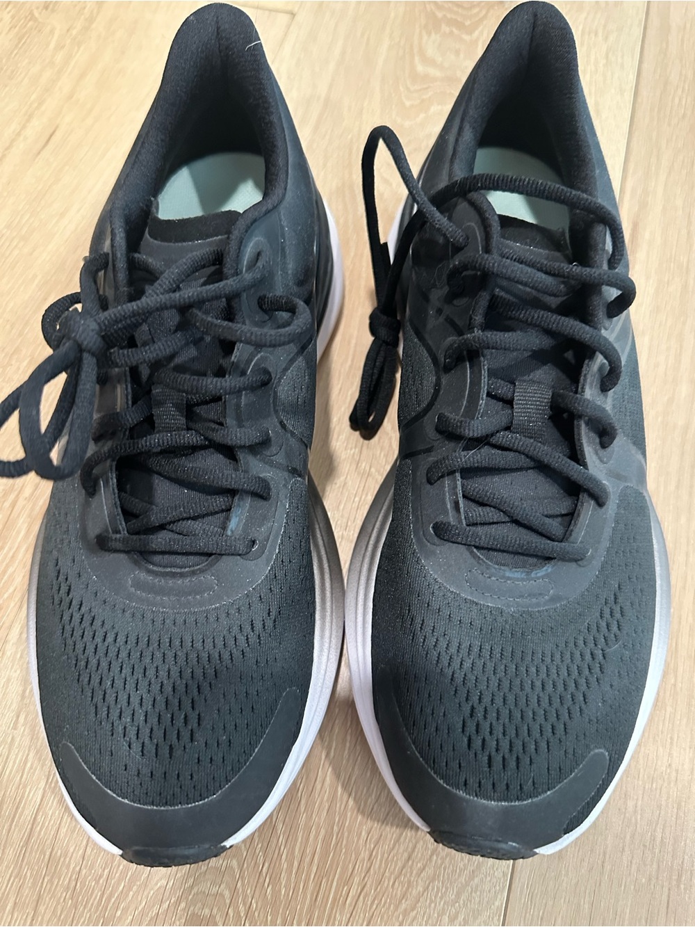 Lululemon blissful run sneakers